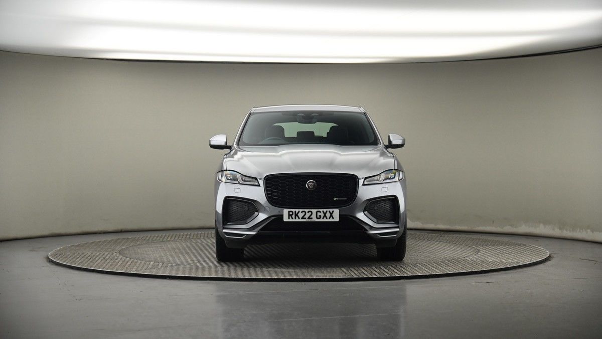 Jaguar F-PACE Image 18