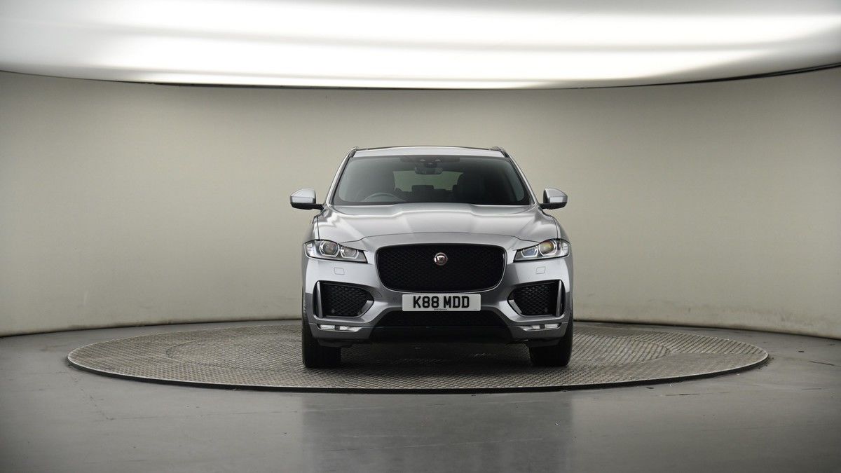 Jaguar F-PACE Image 18