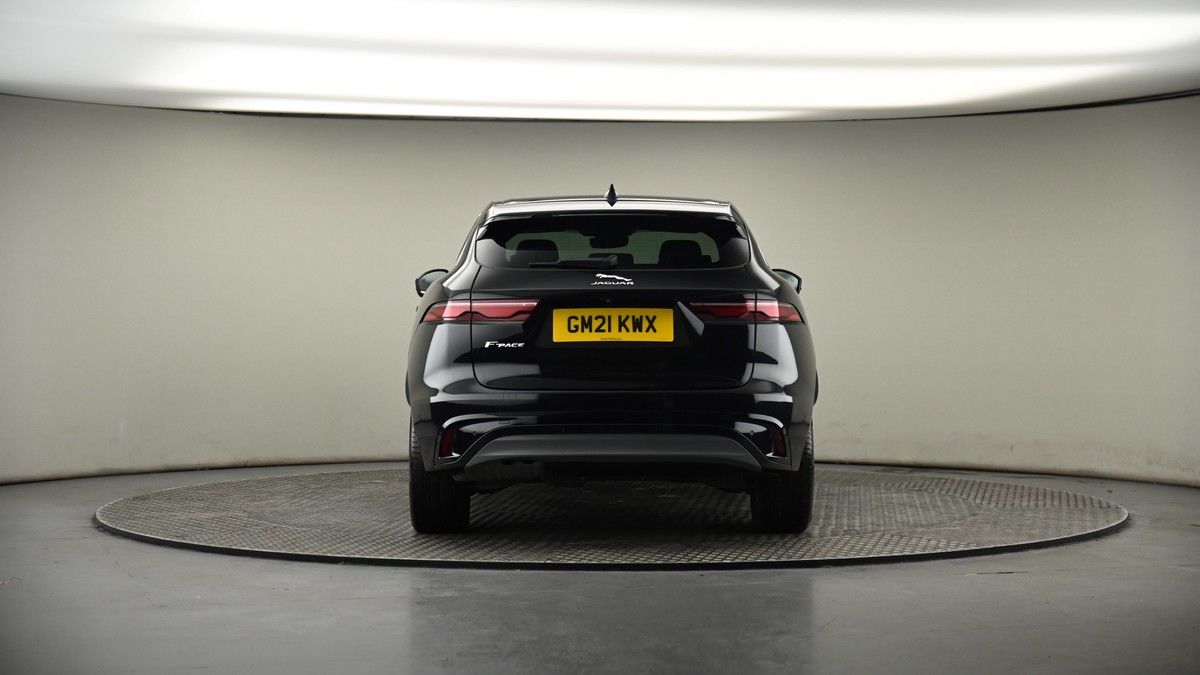 Jaguar F-PACE Image 16