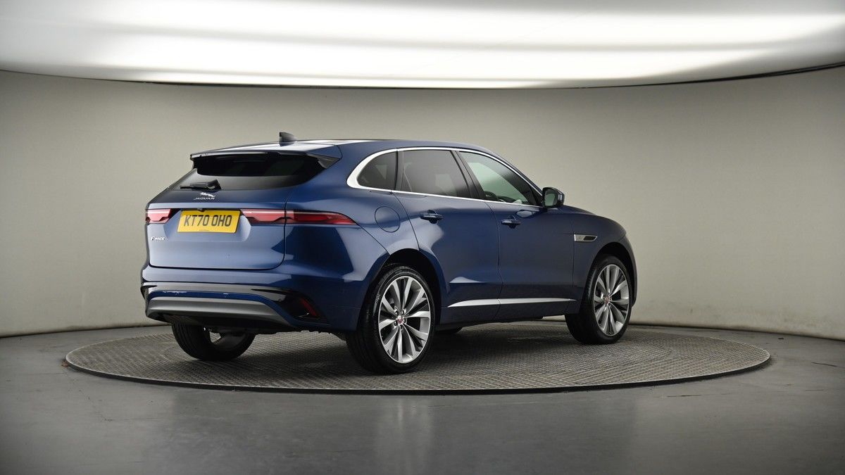 Jaguar F-PACE Image 7