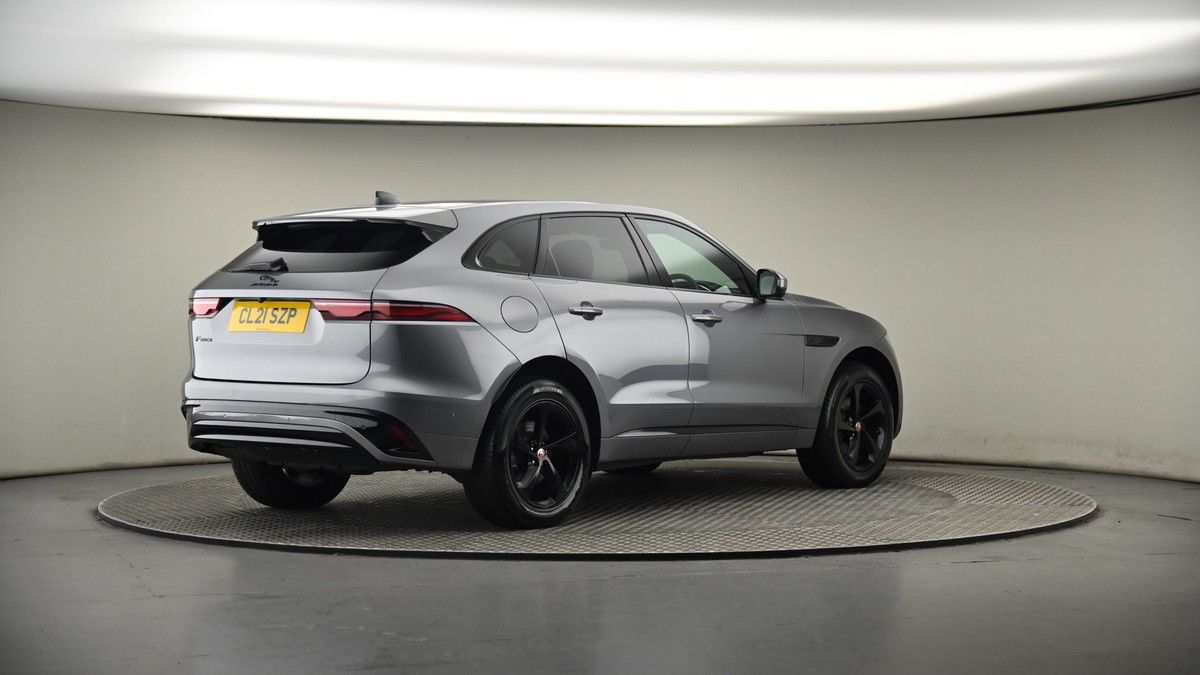 Jaguar F-PACE Image 7