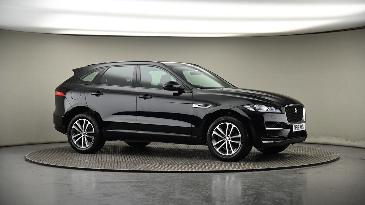 Jaguar F-PACE Image 6