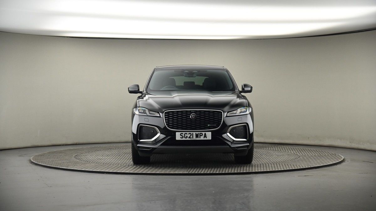 Jaguar F-PACE Image 18