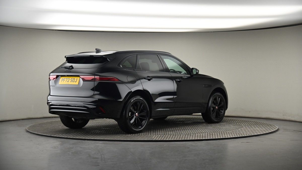 Jaguar F-PACE Image 7