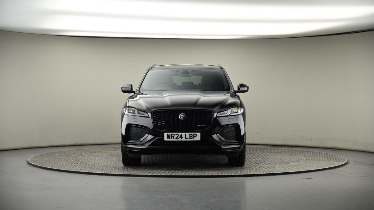 Jaguar F-PACE Image 18