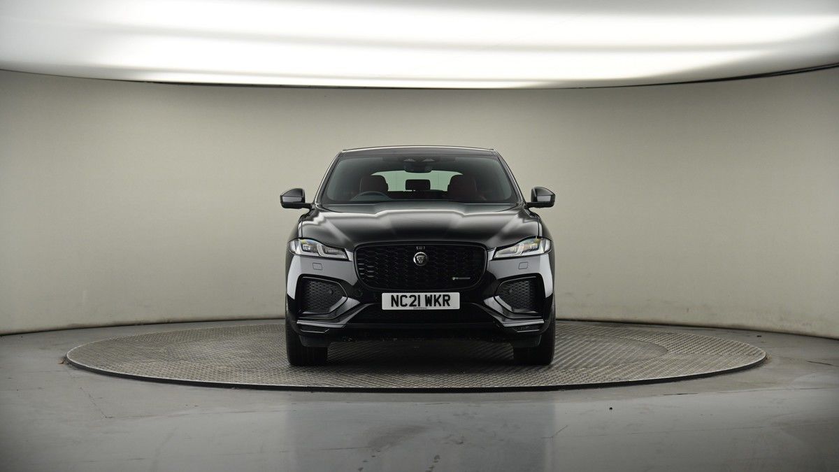 Jaguar F-PACE Image 18