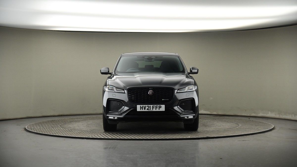 Jaguar F-PACE Image 18