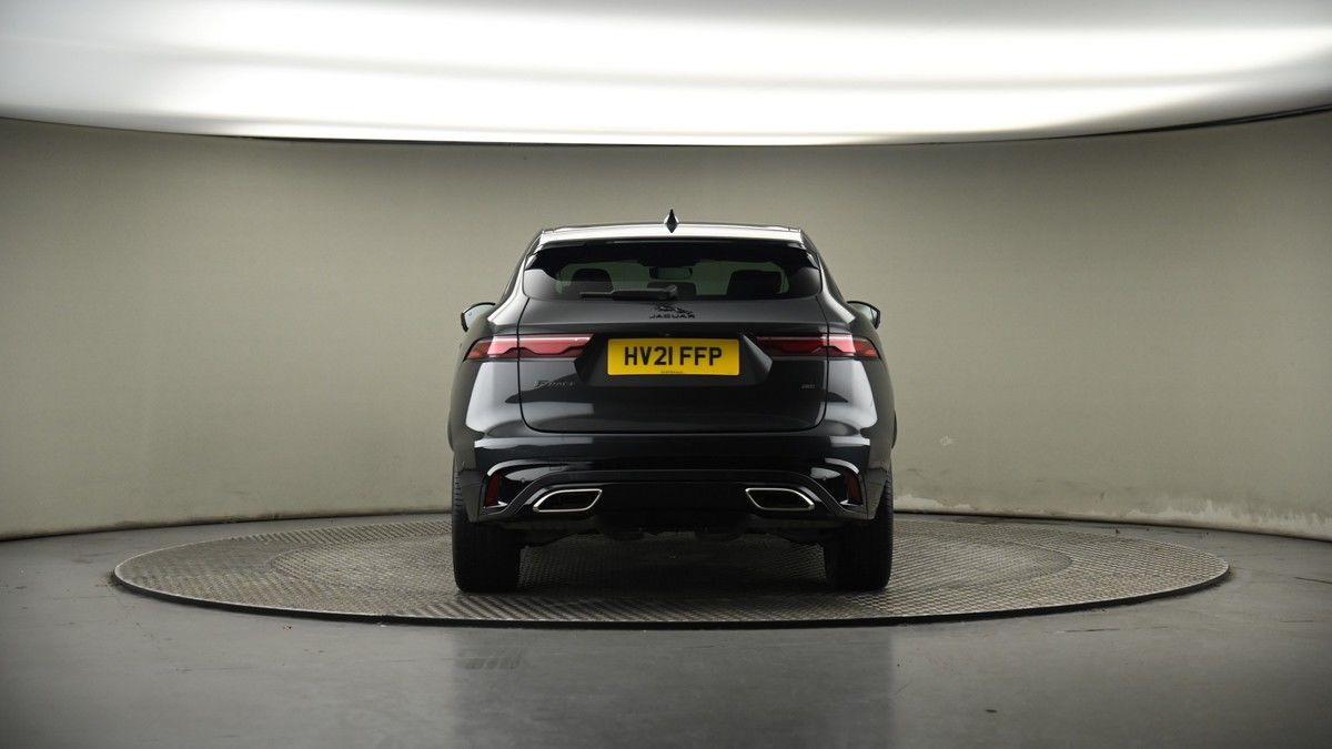 Jaguar F-PACE Image 17