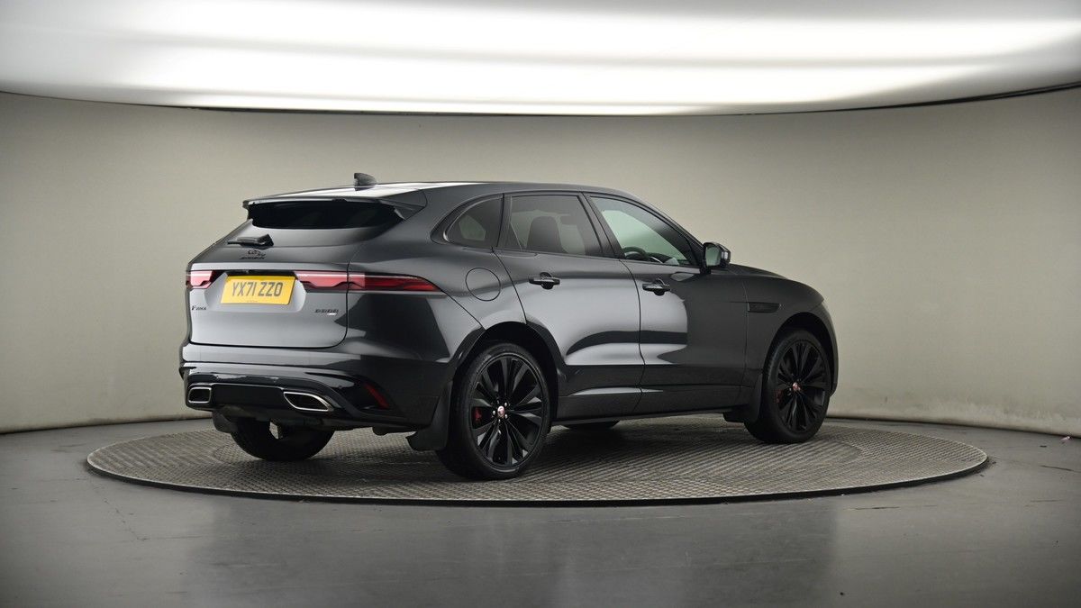 Jaguar F-PACE Image 7