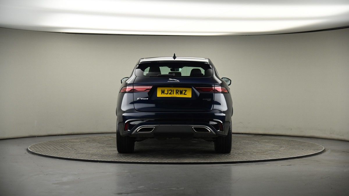 Jaguar F-PACE Image 17