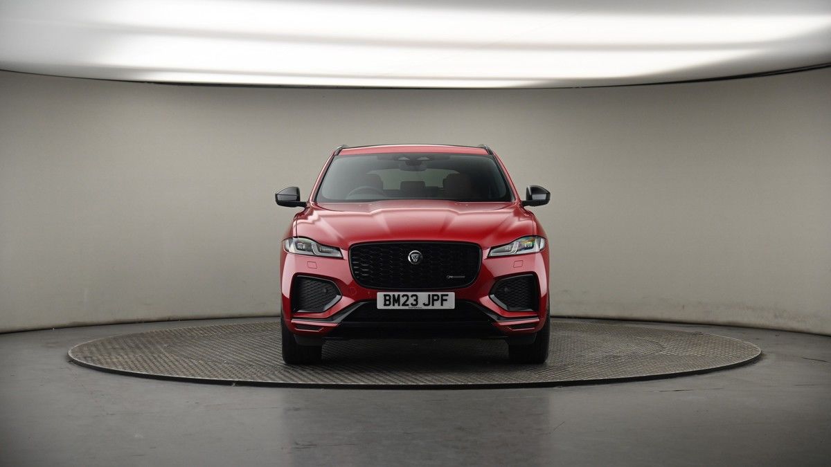 Jaguar F-PACE Image 18