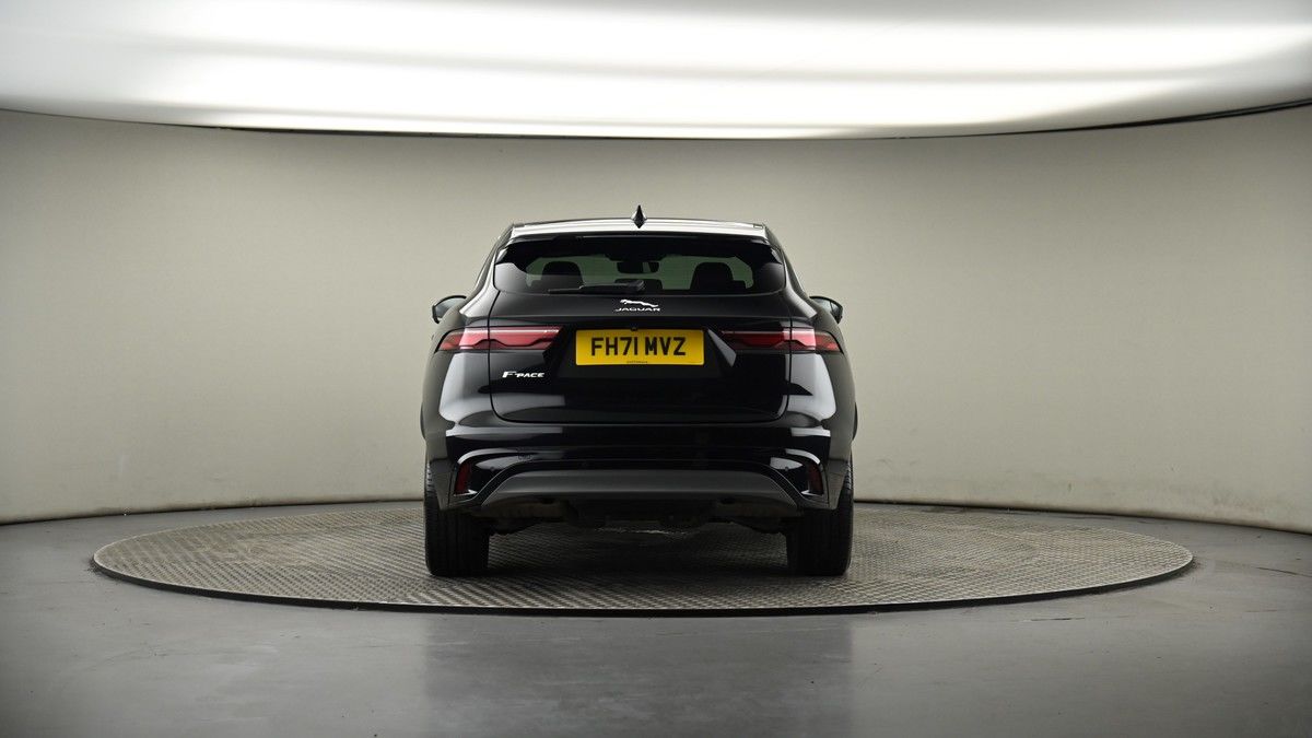 Jaguar F-PACE Image 17