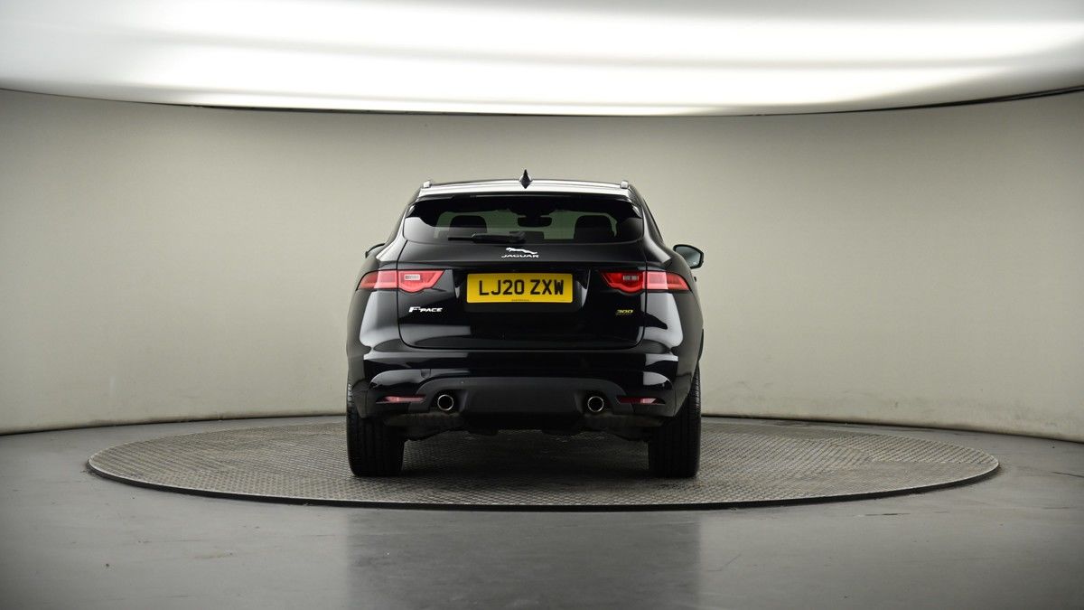 Jaguar F-PACE Image 16