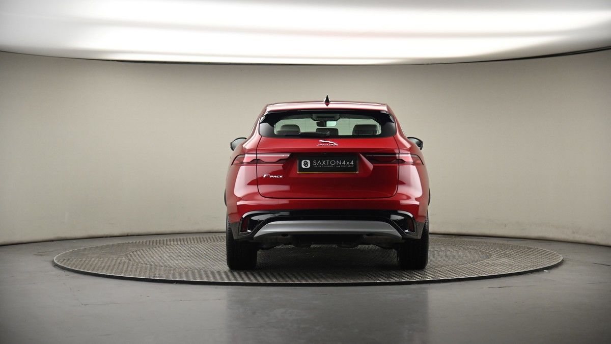 Jaguar F-PACE Image 17