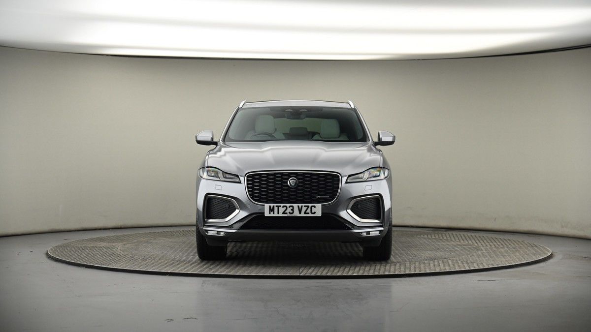 Jaguar F-PACE Image 18