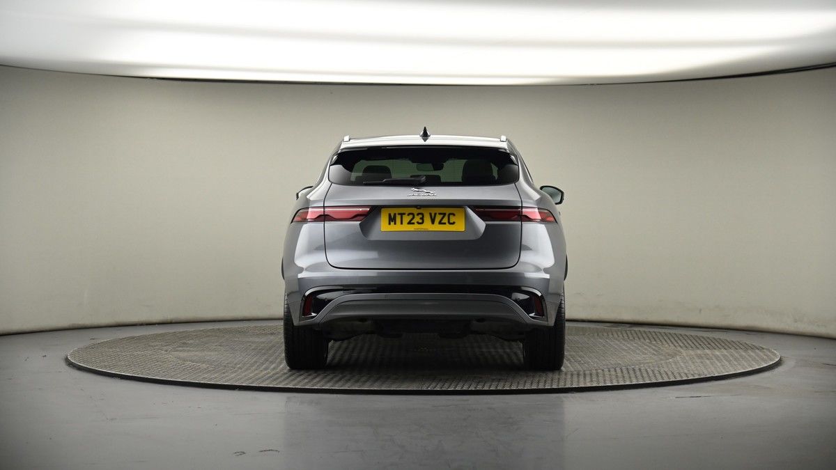 Jaguar F-PACE Image 17