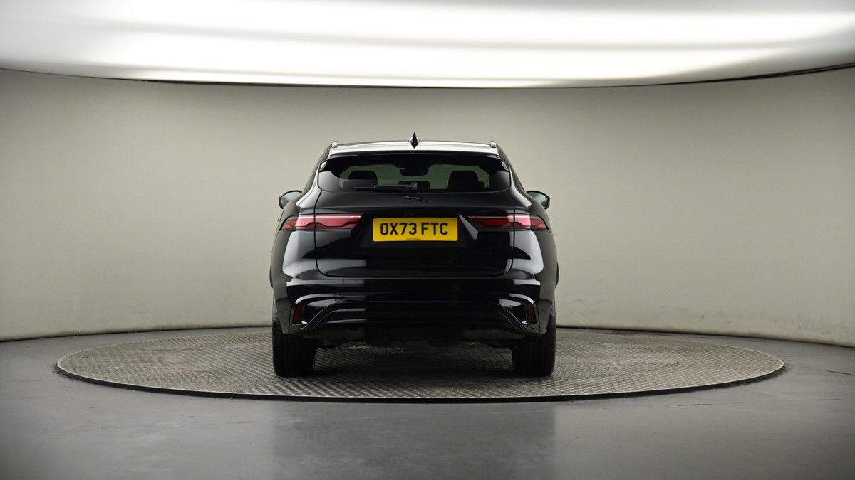 Jaguar F-PACE Image 17