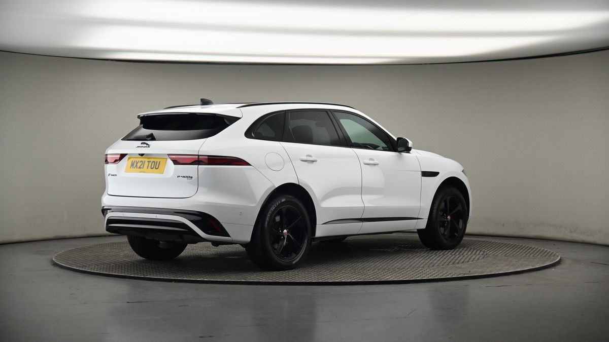 Jaguar F-PACE Image 7