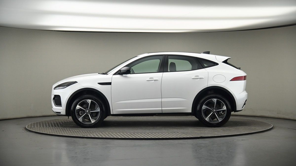 Jaguar E-PACE Image 19