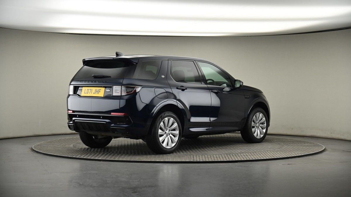 Land Rover Discovery Sport Image 7