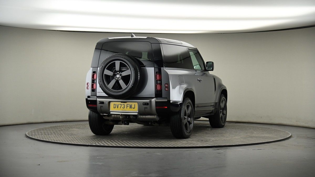 More views of Land Rover Defender 90