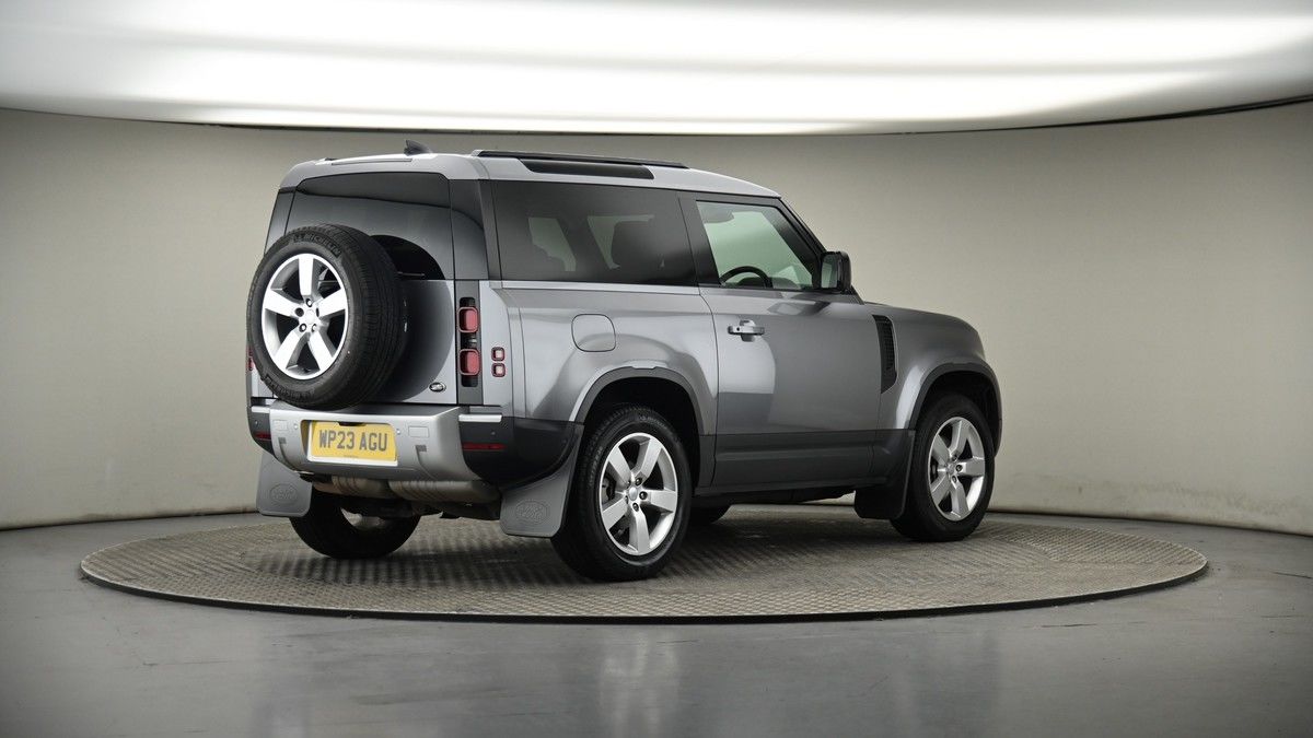 Land Rover Defender 90 Image 7