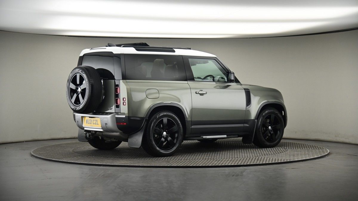 More views of Land Rover Defender 90