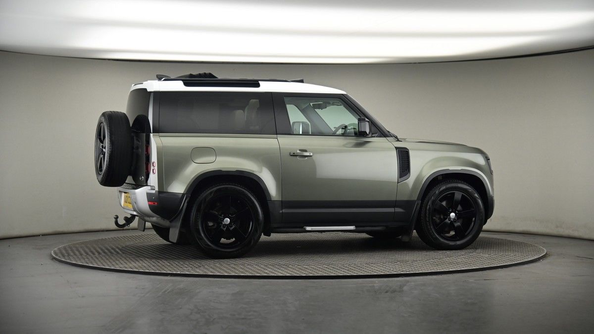 More views of Land Rover Defender 90