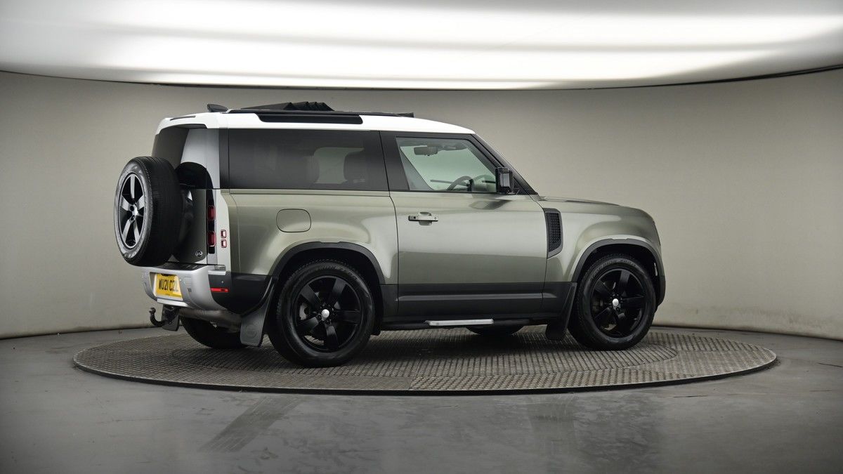 More views of Land Rover Defender 90