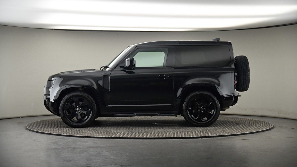 More views of Land Rover Defender 90