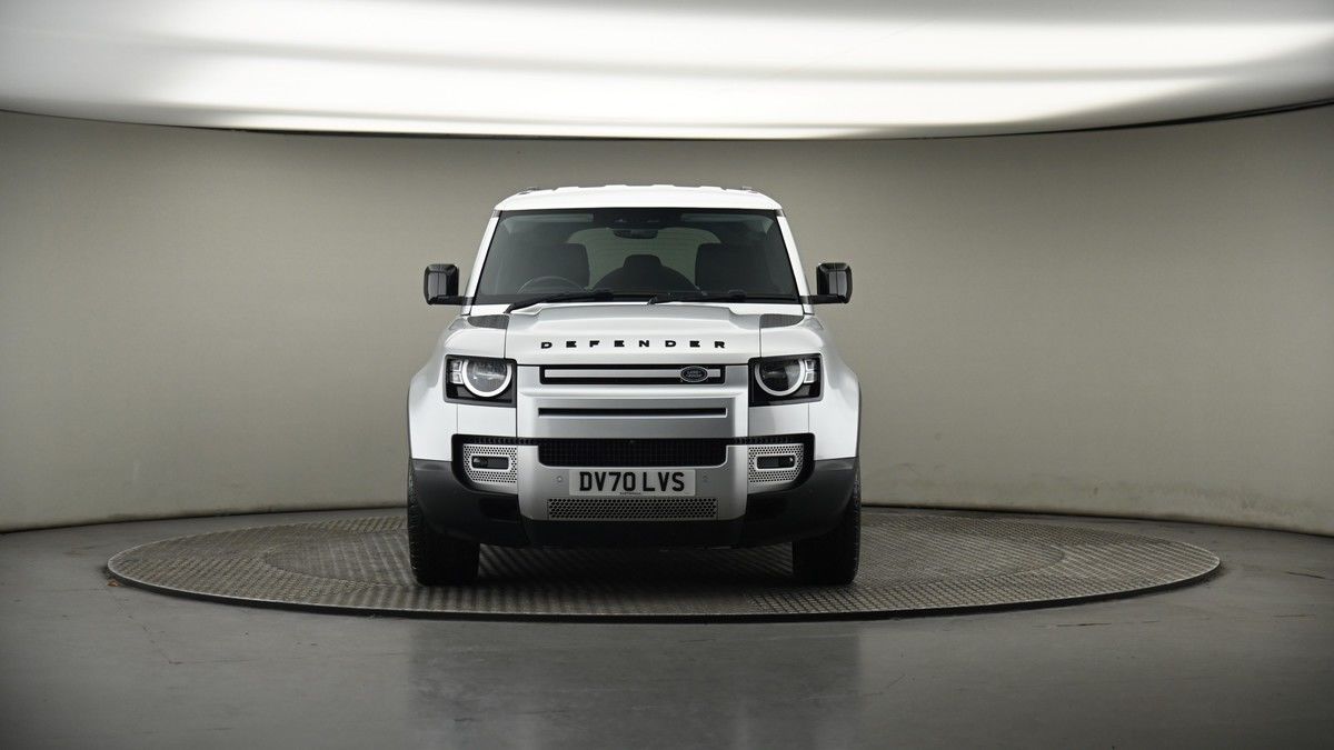 Land Rover Defender 110 Image 18