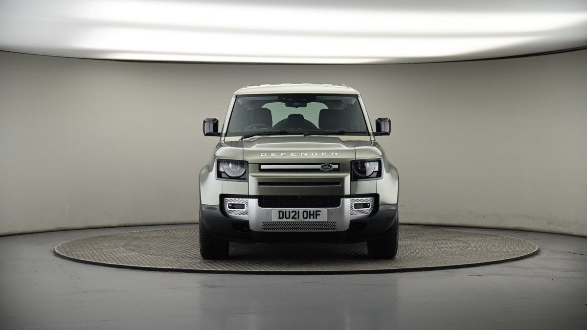 Land Rover Defender 110 Image 18