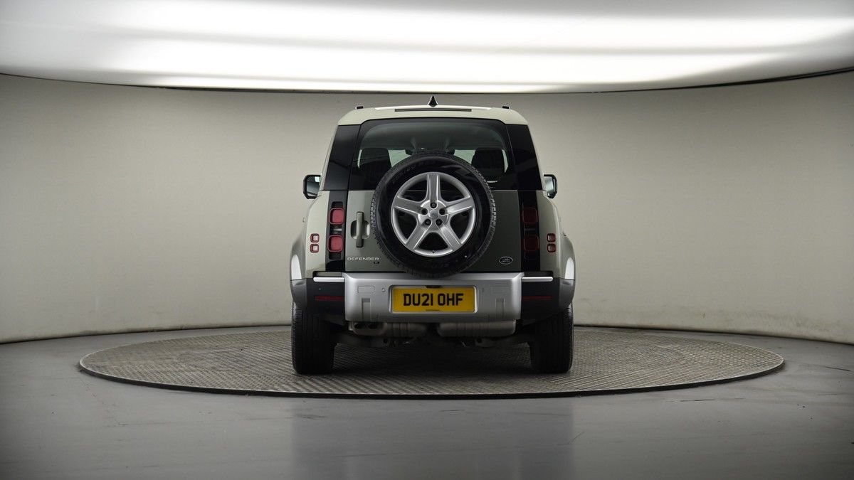 Land Rover Defender 110 Image 17