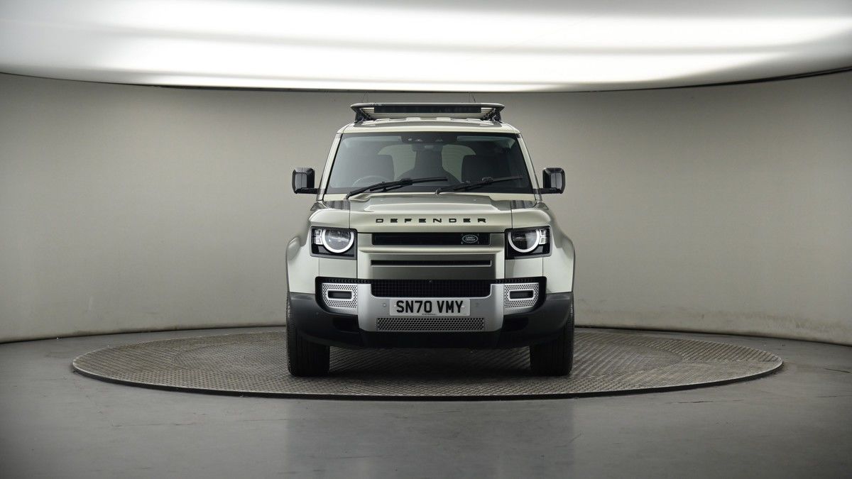 Land Rover Defender 110 Image 18