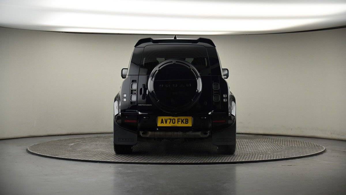 Land Rover Defender 110 Image 17