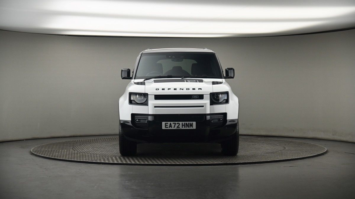 Land Rover Defender 110 Image 18