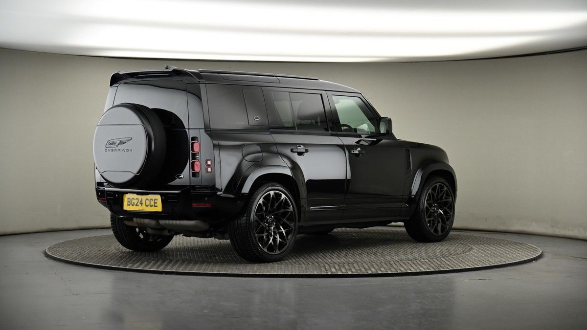 Land Rover Defender 110 Image 14