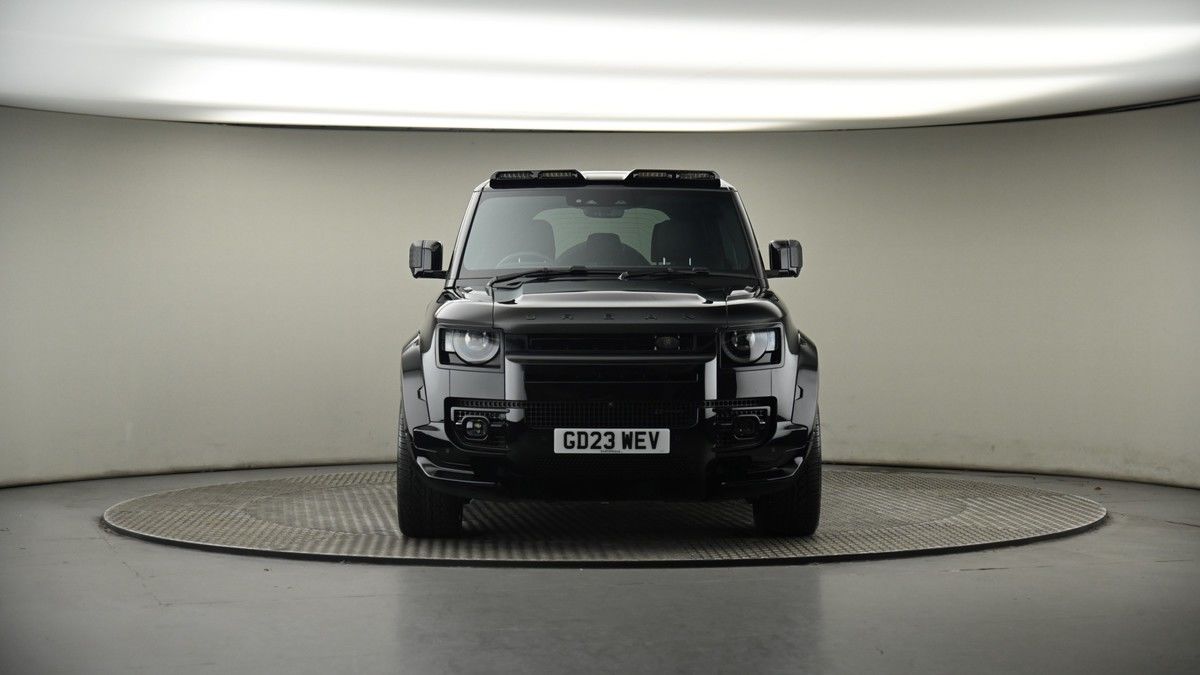 Land Rover Defender 110 Image 18