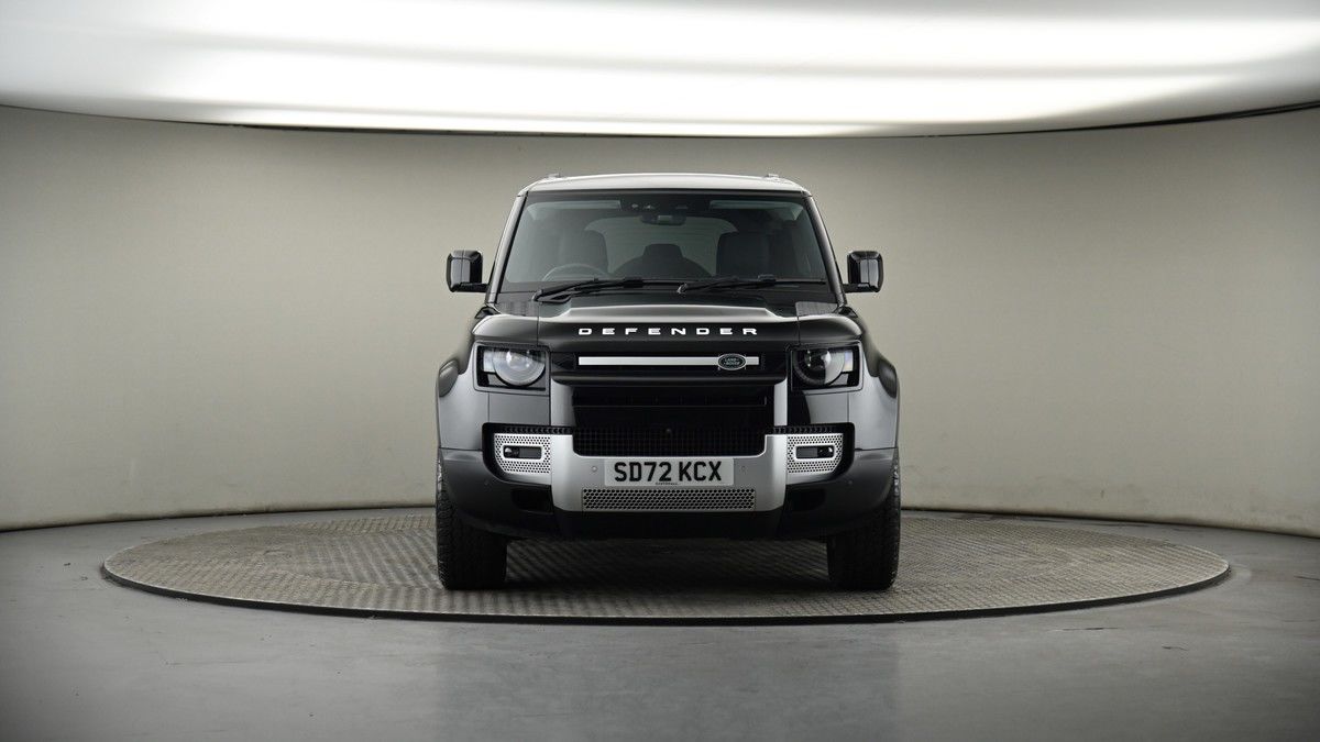 Land Rover Defender 110 Image 18