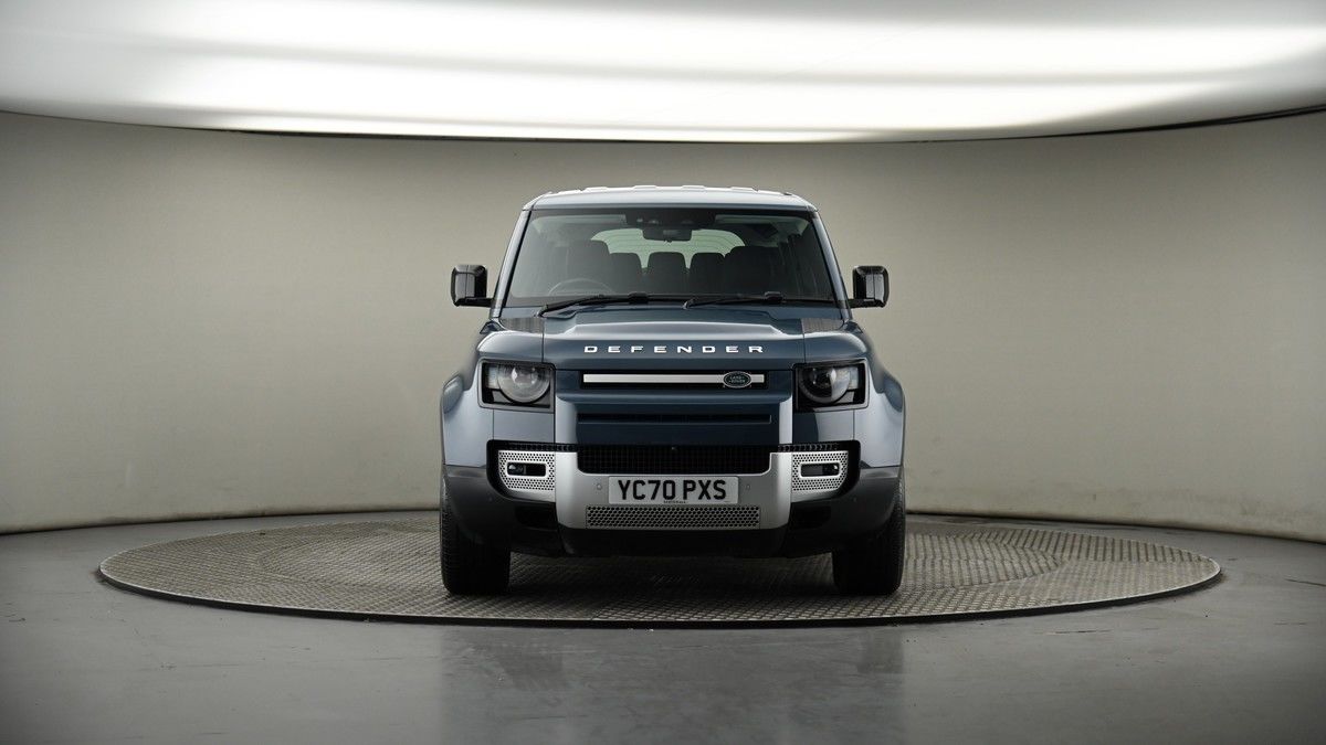 Land Rover Defender 110 Image 36