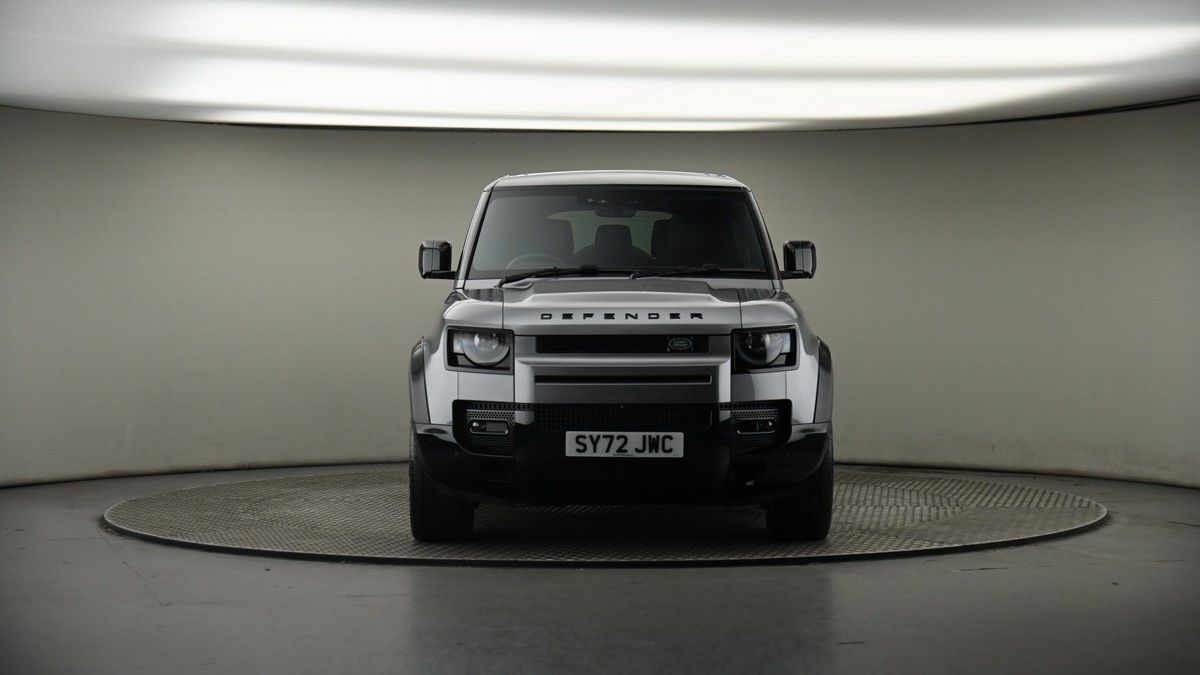 Land Rover Defender 130 Image 18