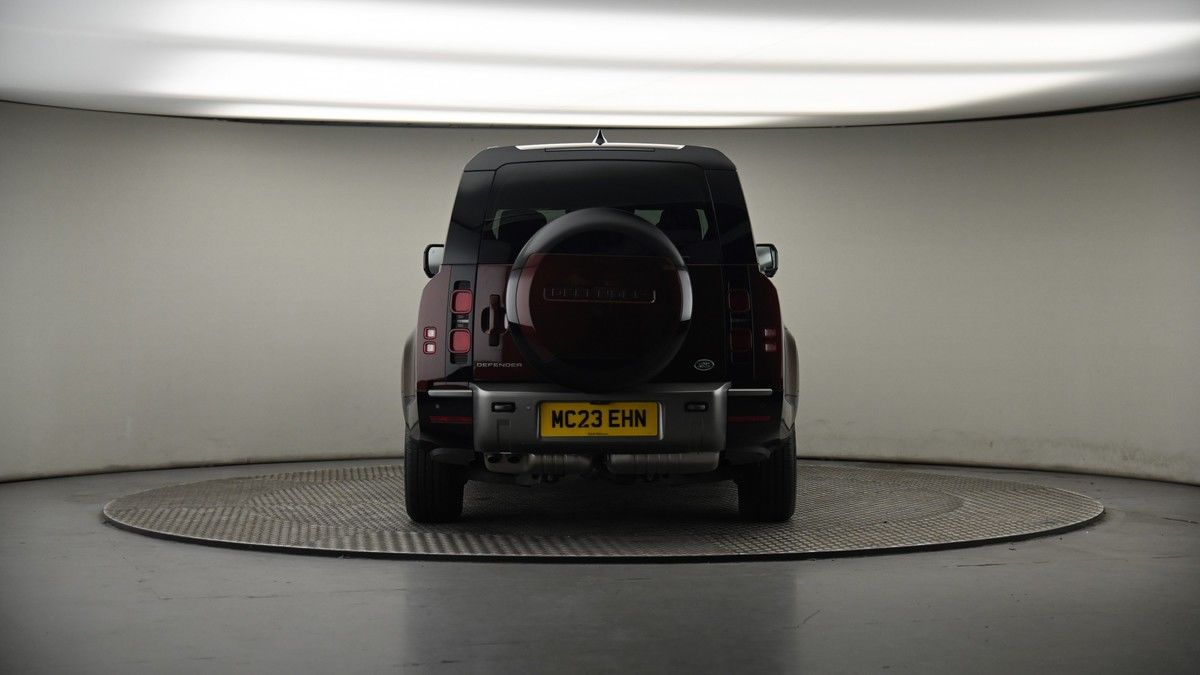 Land Rover Defender 130 Image 17