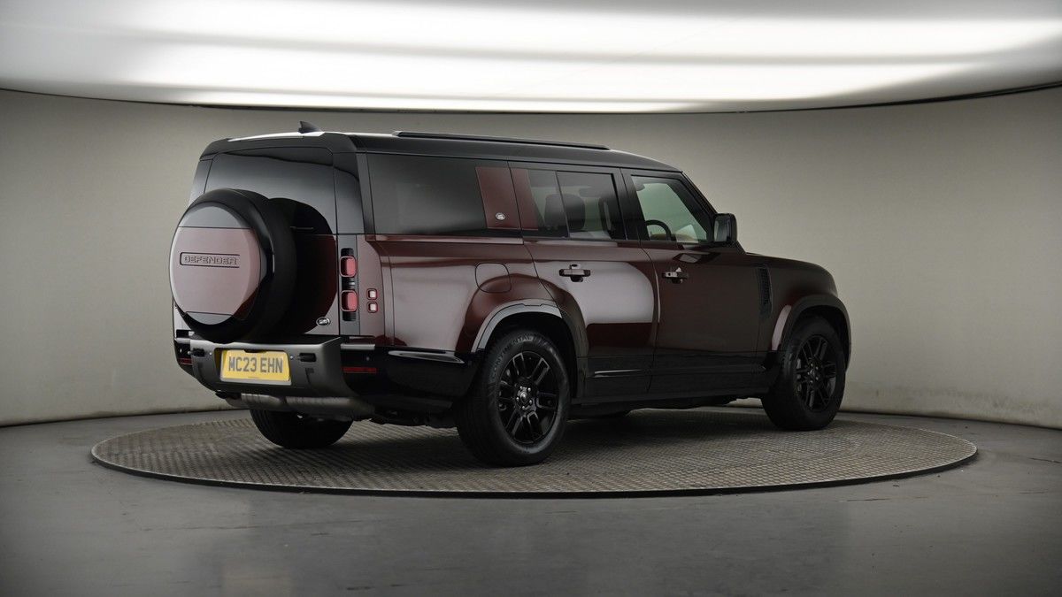 Land Rover Defender 130 Image 7