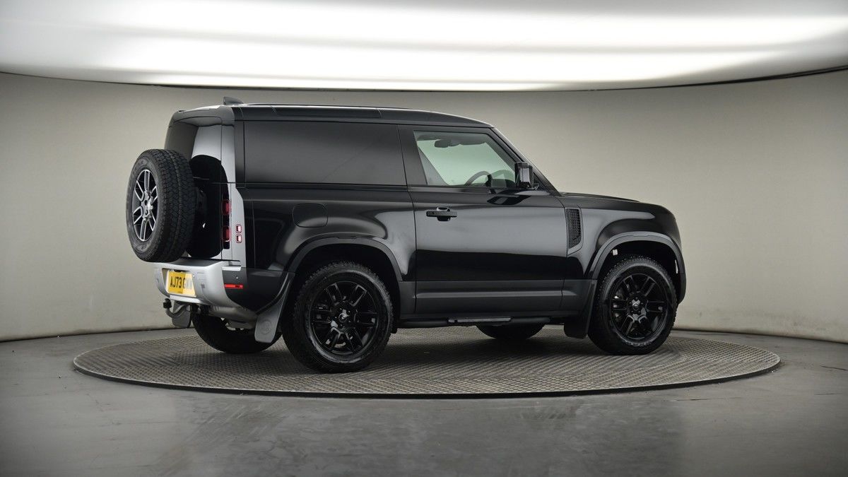 More views of Land Rover Defender 90