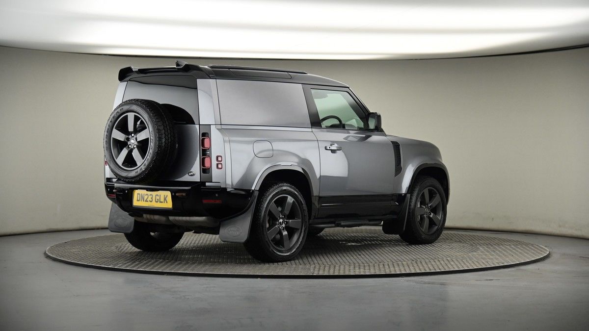 Land Rover Defender 90 Image 4