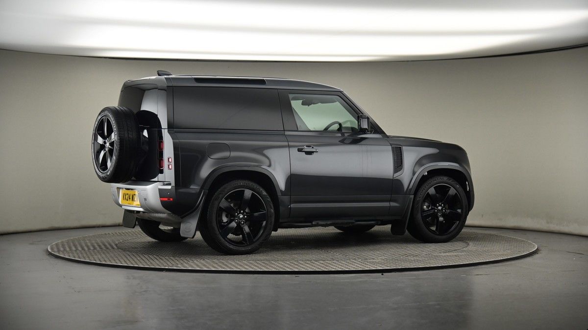 More views of Land Rover Defender 90