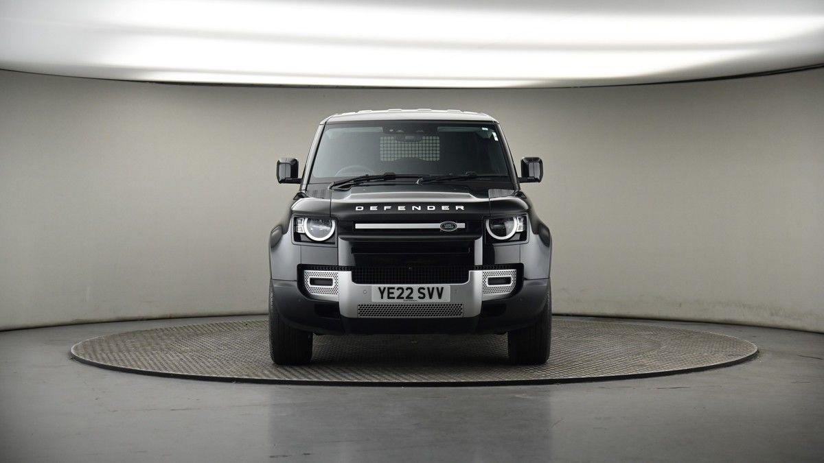 Land Rover Defender 110 Image 18