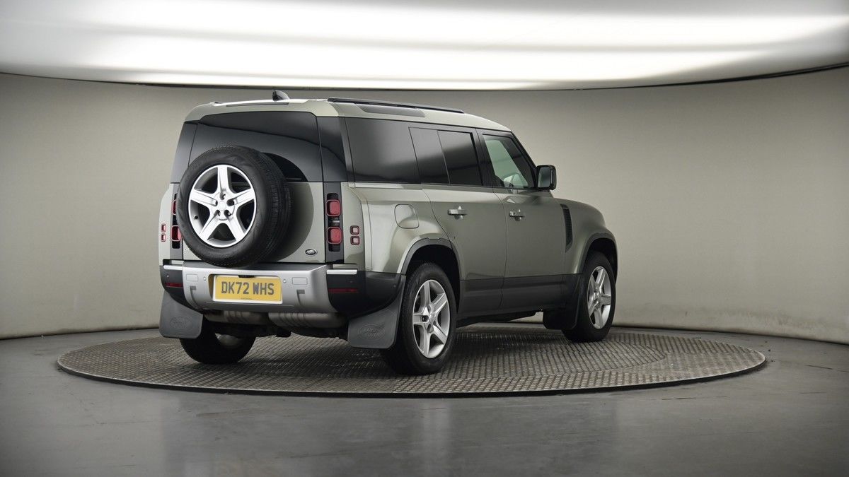 Land Rover Defender 110 Image 13