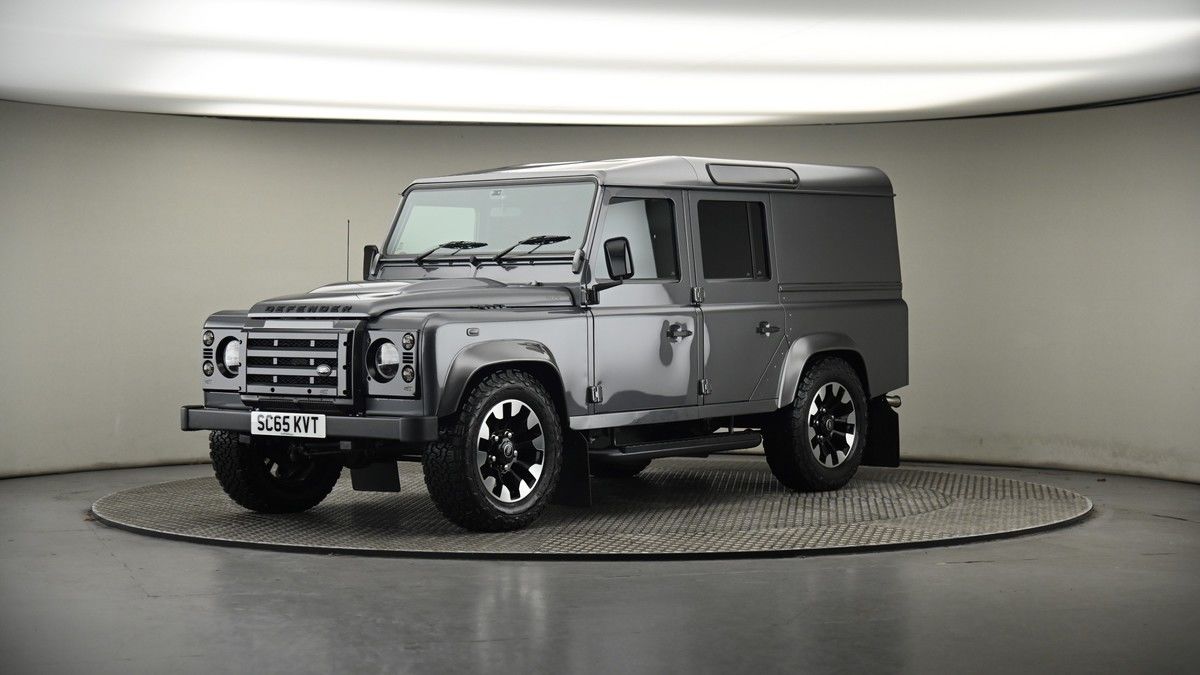 More views of Land Rover Defender 110