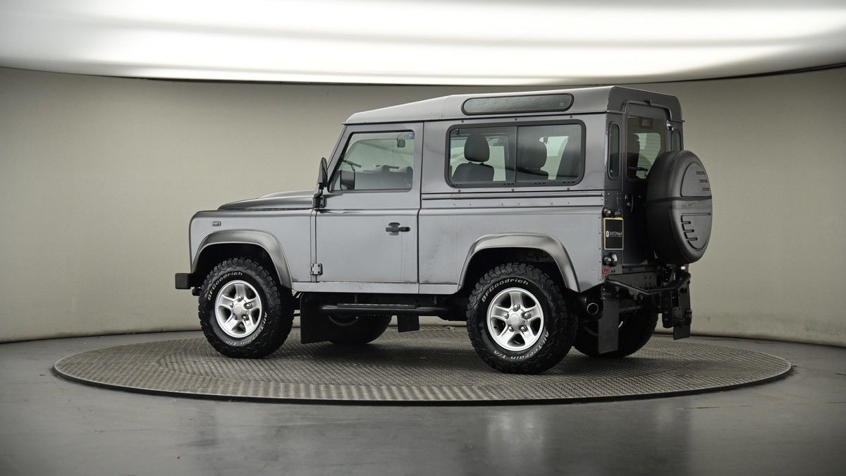 More views of Land Rover Defender 90